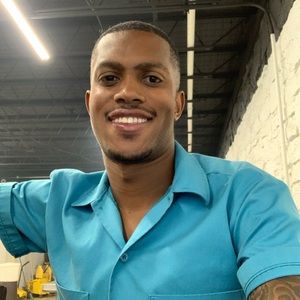 Meet your Posher, Khalid